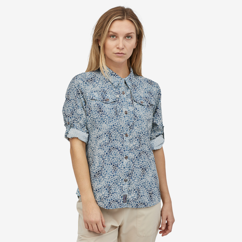 https://duranglers.com/wp-content/uploads/2017/02/Patagonia-Womens-Sol-Patrol-LS-Shirt-cover-crop-ombre-small-berlin-blue-sleeves.jpg
