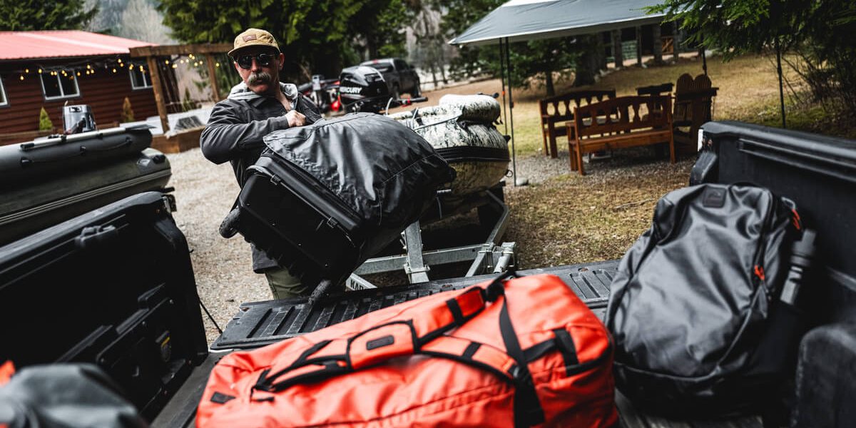 simms tailwind bags
